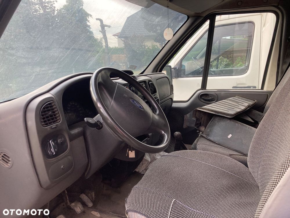 Ford Transit - 4