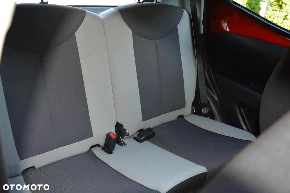 Toyota Aygo x-play touch - 26