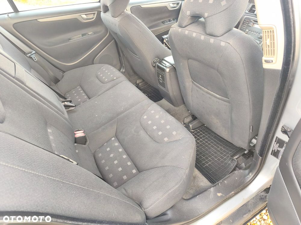 Volvo S60 2.4 Rubin - 18