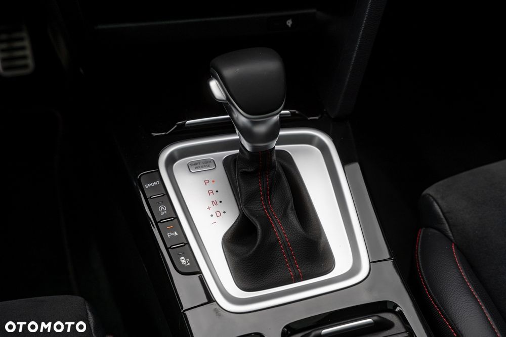 Kia ProCeed 1.6 T-GDI GT DCT - 33