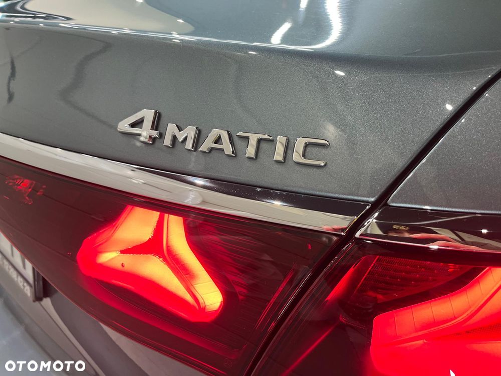 Mercedes-Benz Klasa E 200 mHEV 4-Matic AMG 9G-Tronic - 16