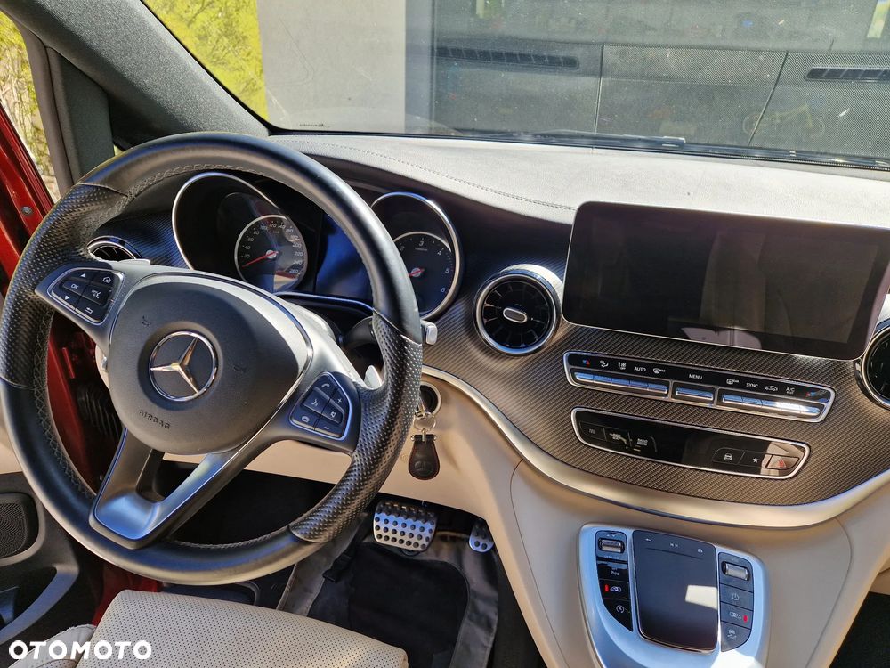 Mercedes-Benz Klasa V 300 d 4-Matic Avantgarde 9G-Tronic (d³ugi) - 11