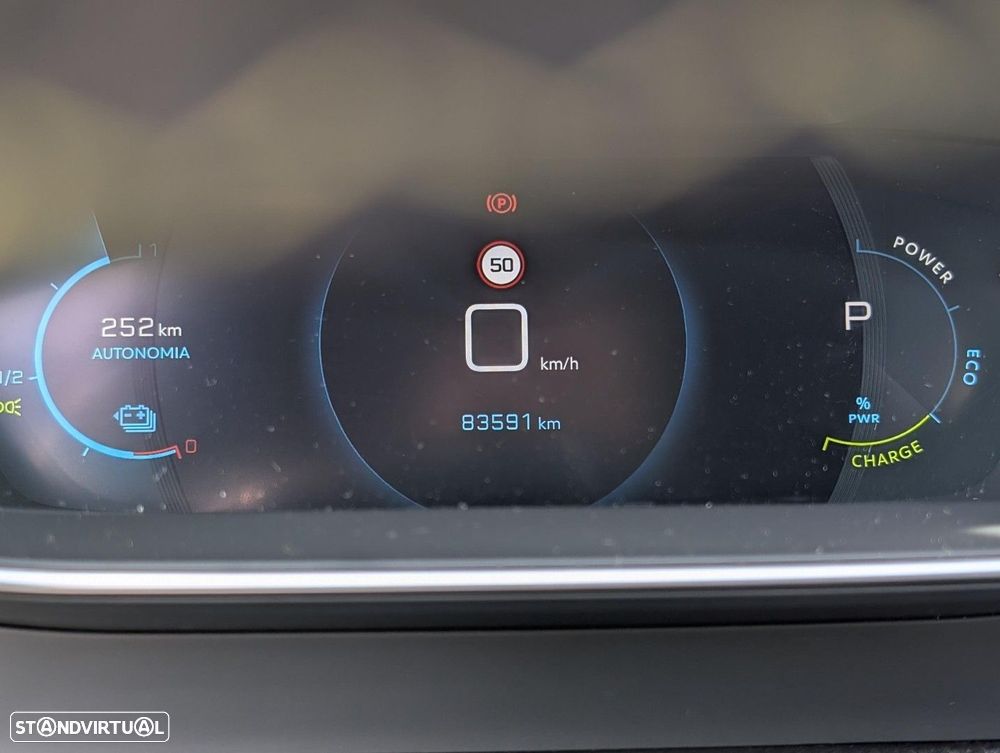 Peugeot e-2008 50 kWh GT Pack - 13