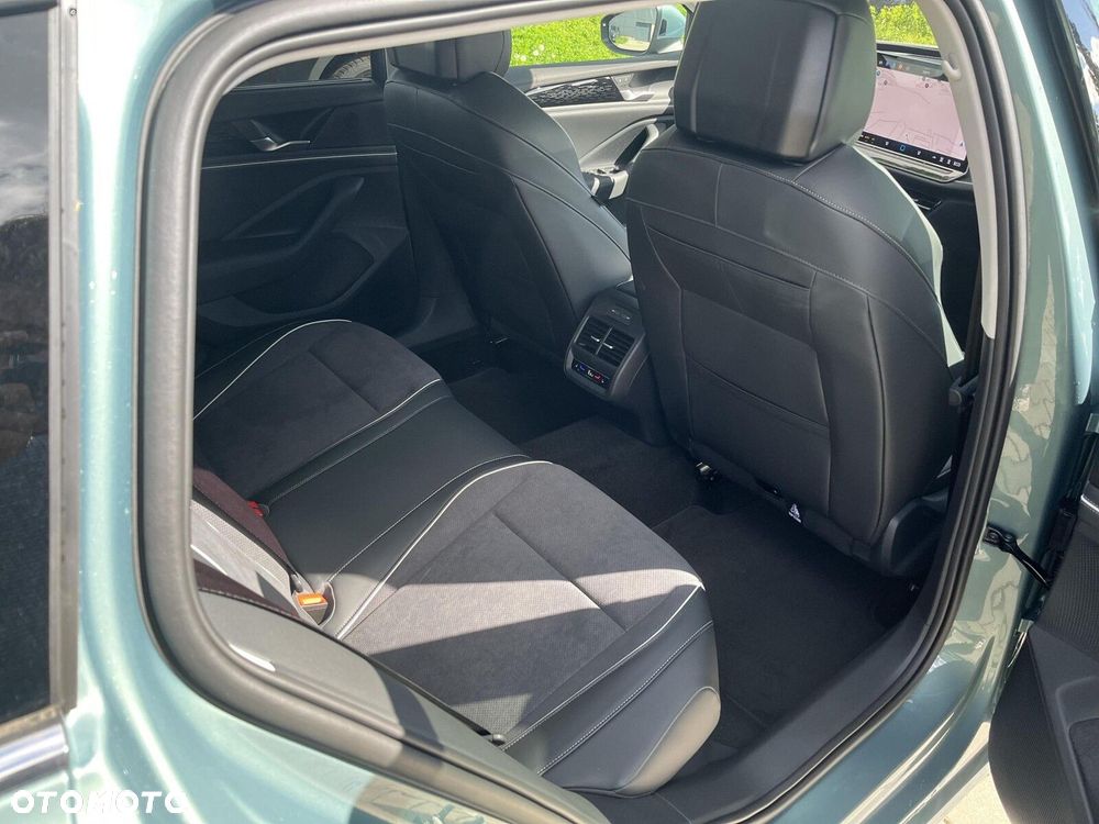 Volkswagen Passat - 25