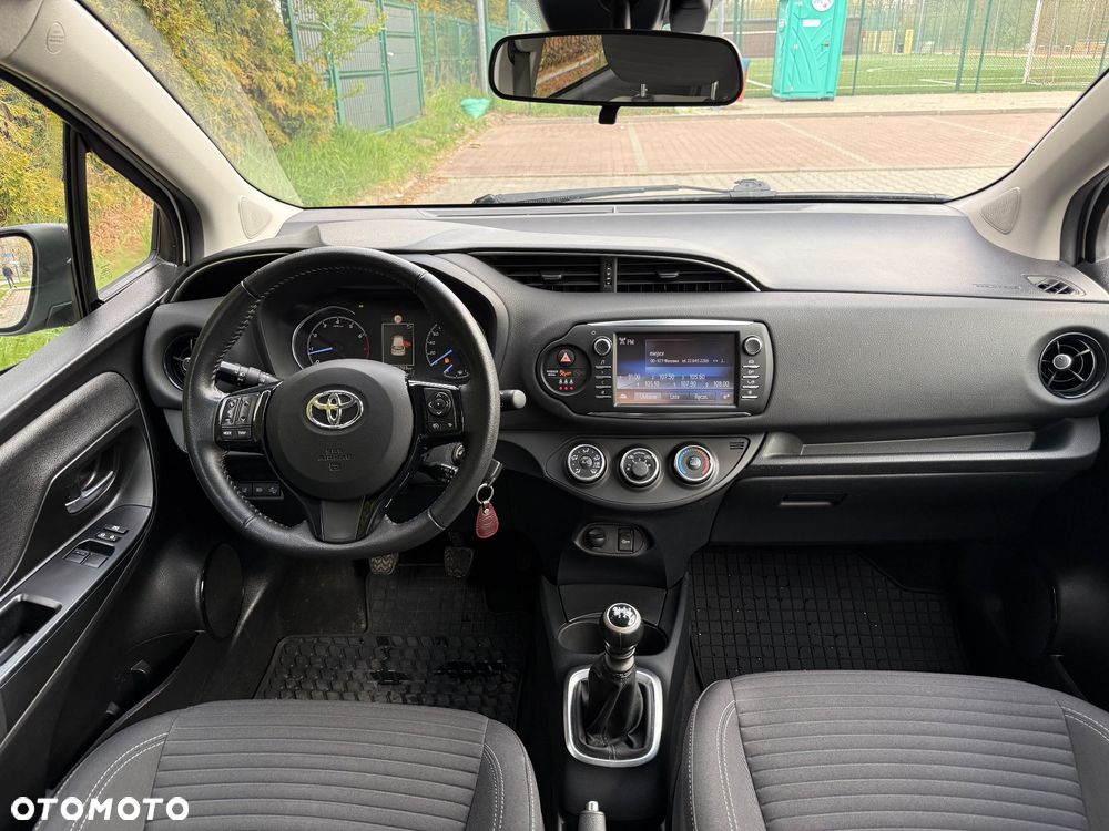 Toyota Yaris 1.5 Premium - 9