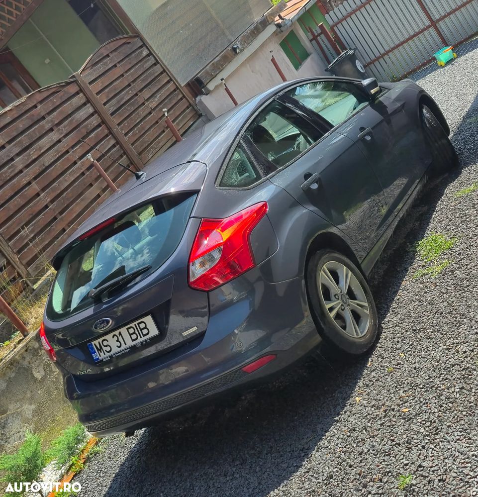 Ford Focus 1.0 EcoBoost Titanium - 4