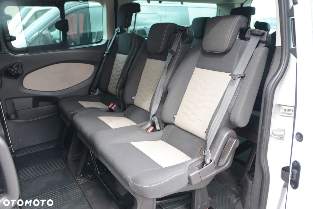 Ford Transit Custom 290 L2H1 Limited - 27