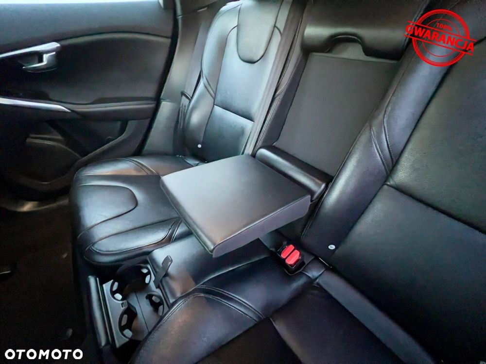 Volvo V40 D4 Summum - 23