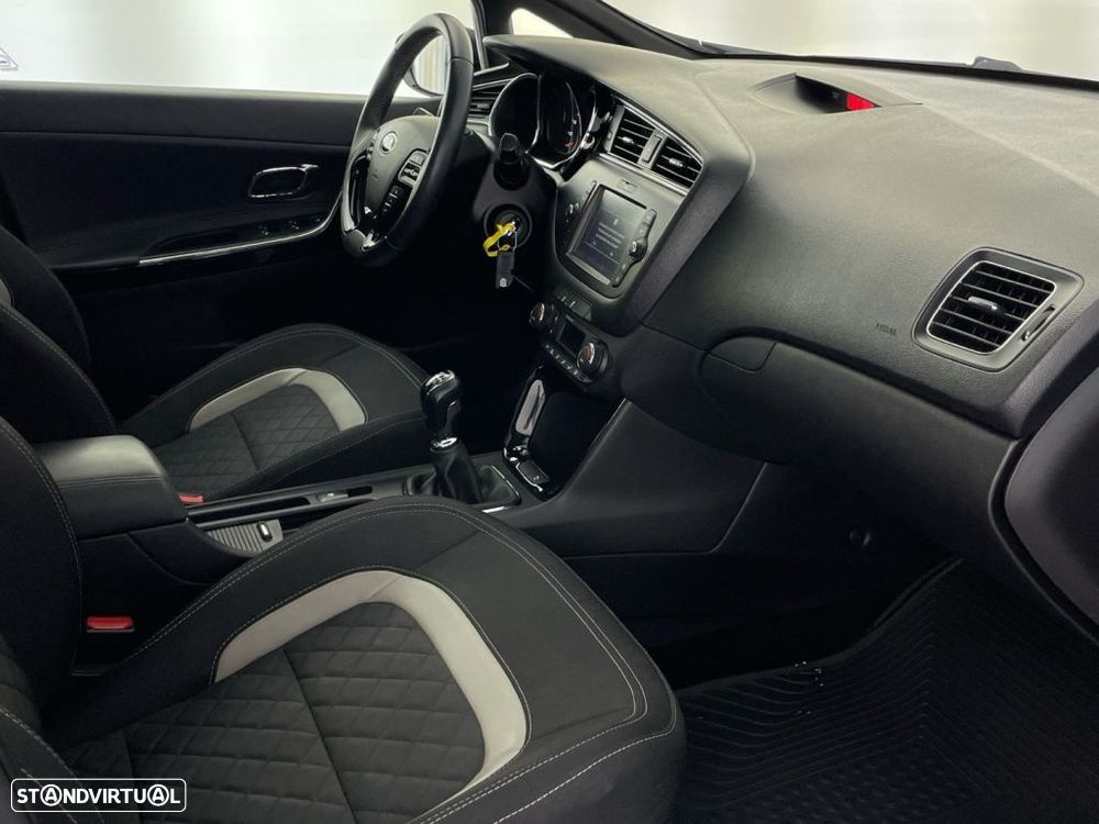 Kia Ceed SW 1.6 CRDi GT Line - 22
