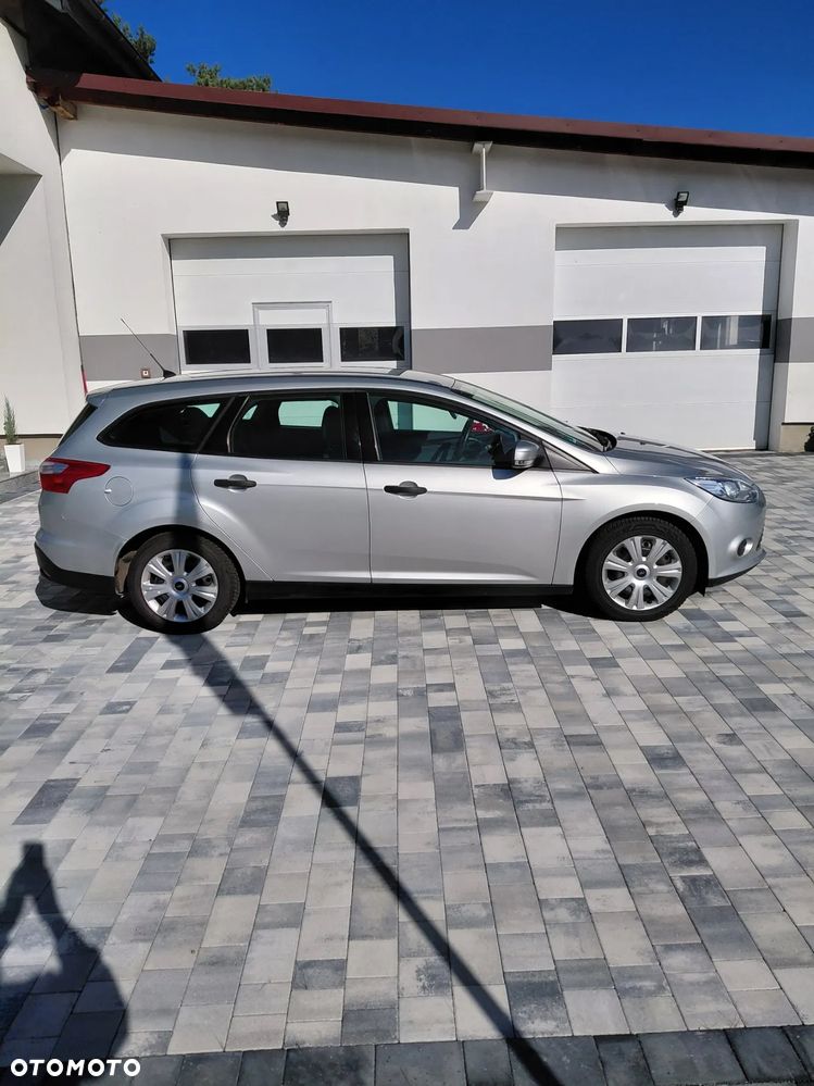 Ford Focus 1.0 EcoBoost Ambiente - 8
