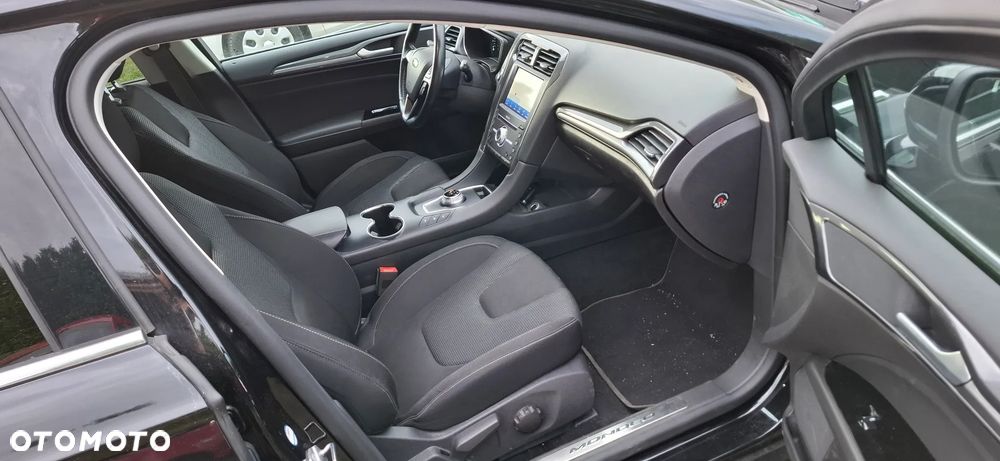 Ford Mondeo 2.0 TDCi Titanium PowerShift - 11