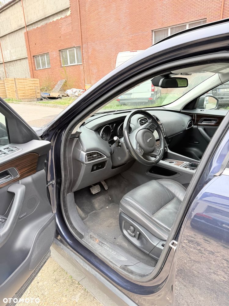 Jaguar F-Pace 35t AWD R-Sport - 6