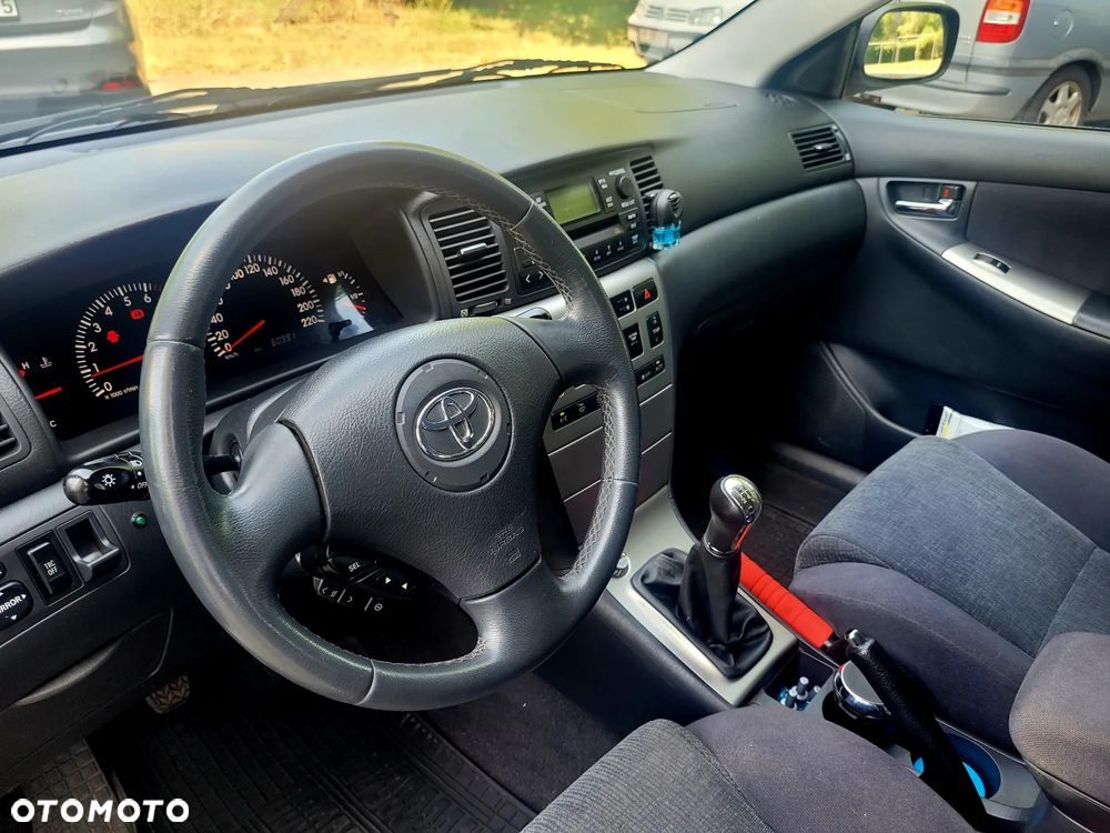 Toyota Corolla - 17