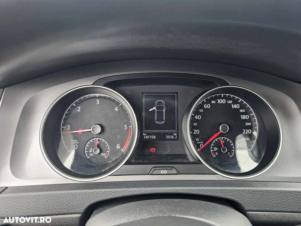 Volkswagen Golf 1.6 TDI BlueMotion Technology DSG Trendline - 8