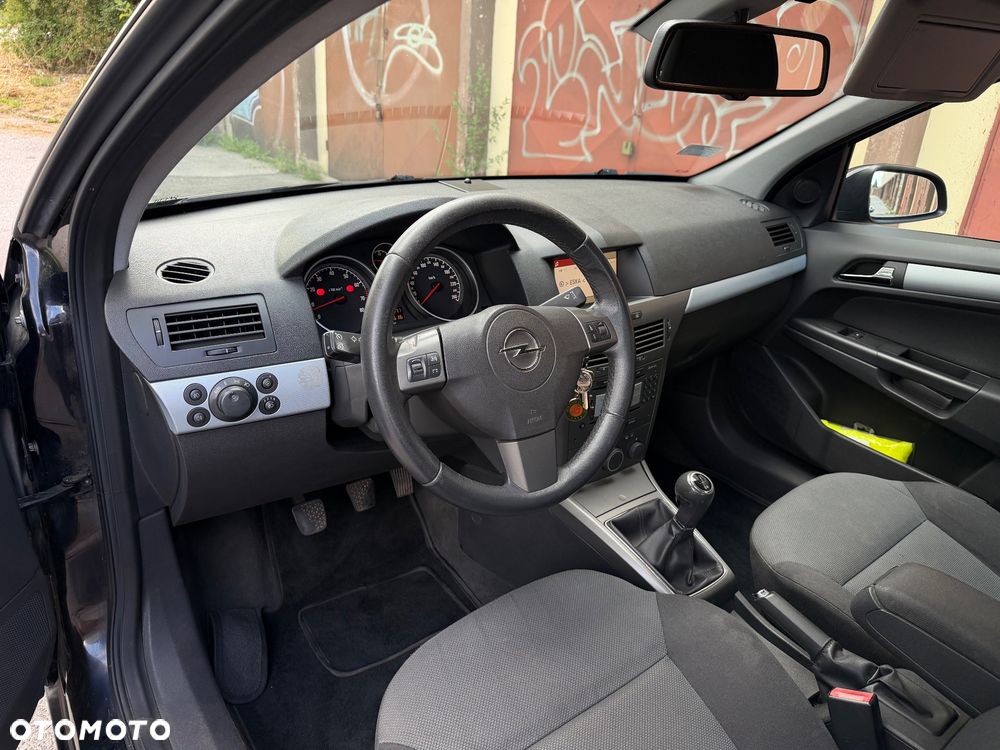 Opel Astra 1.6 NAVI - 12