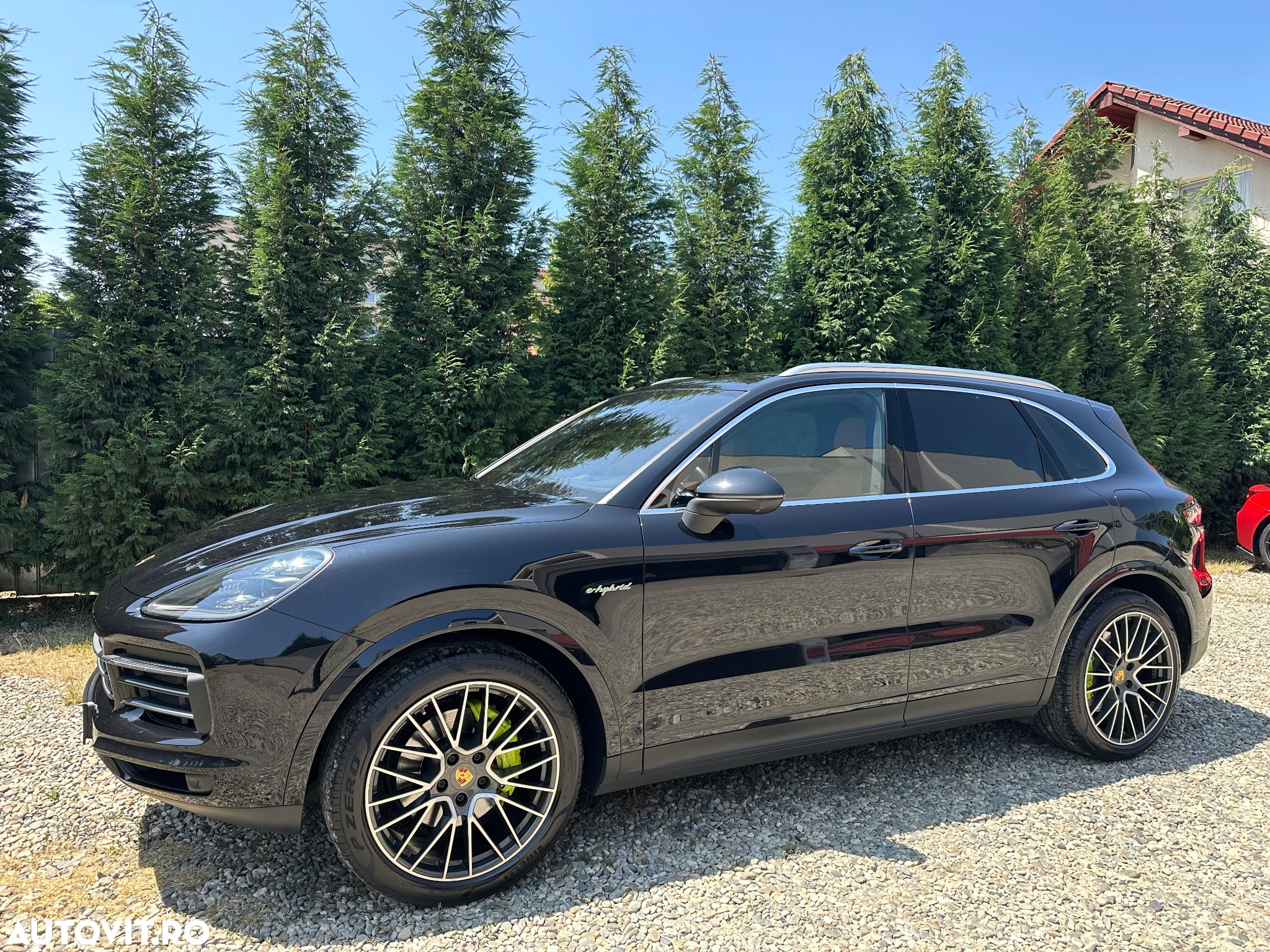 Porsche Cayenne - 4