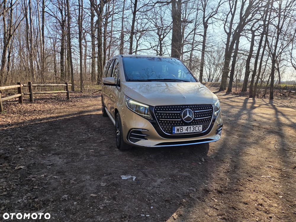 Mercedes-Benz Klasa V - 2