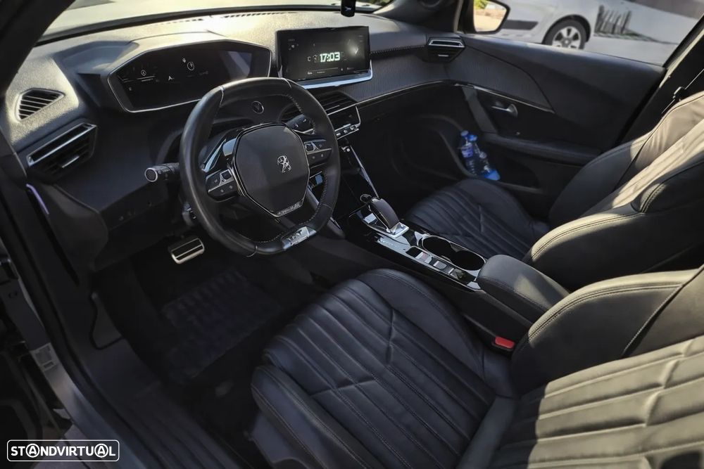 Peugeot e-2008 50 kWh GT Pack - 4
