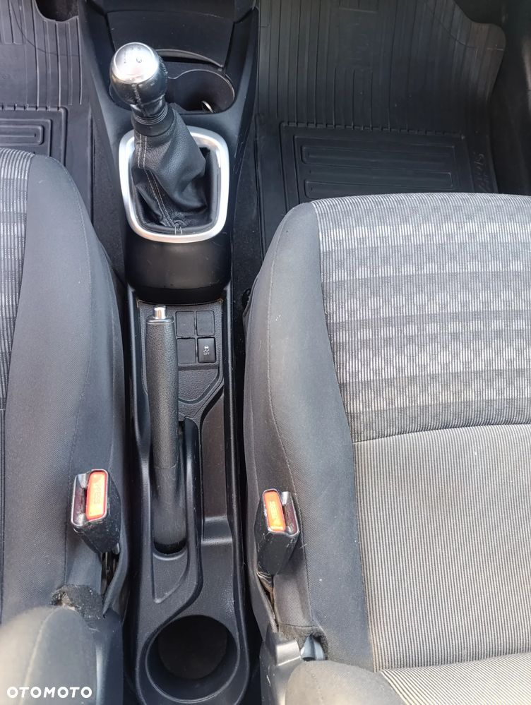 Toyota Yaris 1.0 Active EU6 - 18