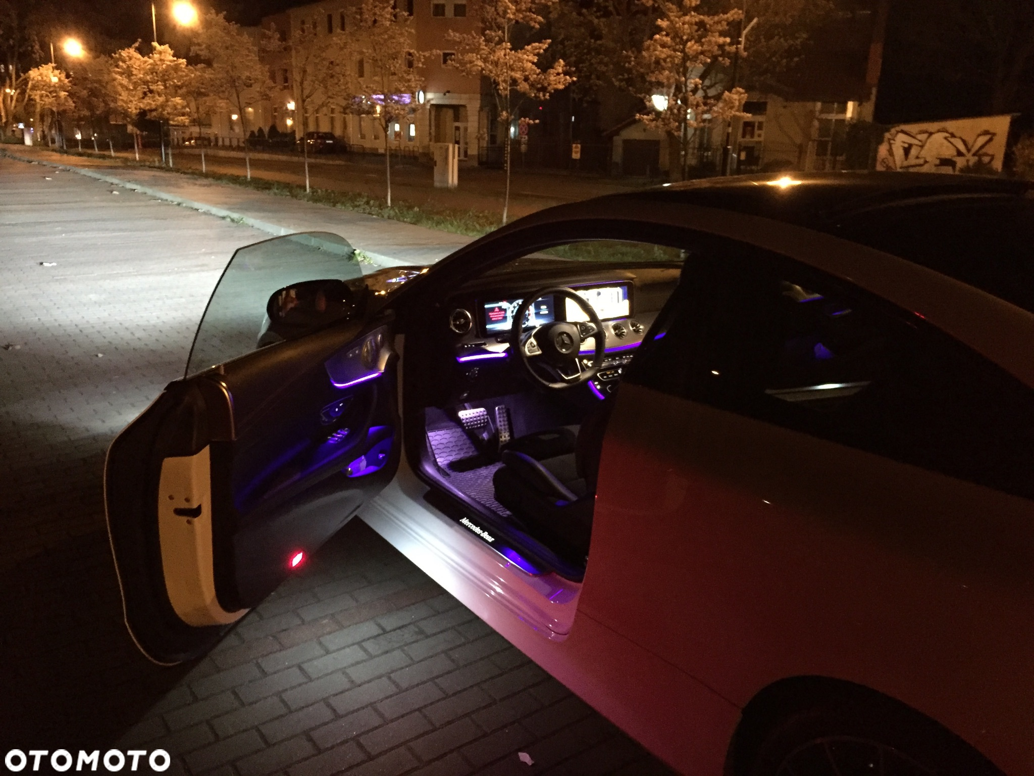 Mercedes-Benz Klasa E 200 Coupe 9G-TRONIC - 27