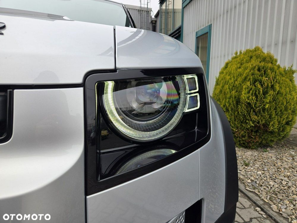 Land Rover Defender - 9