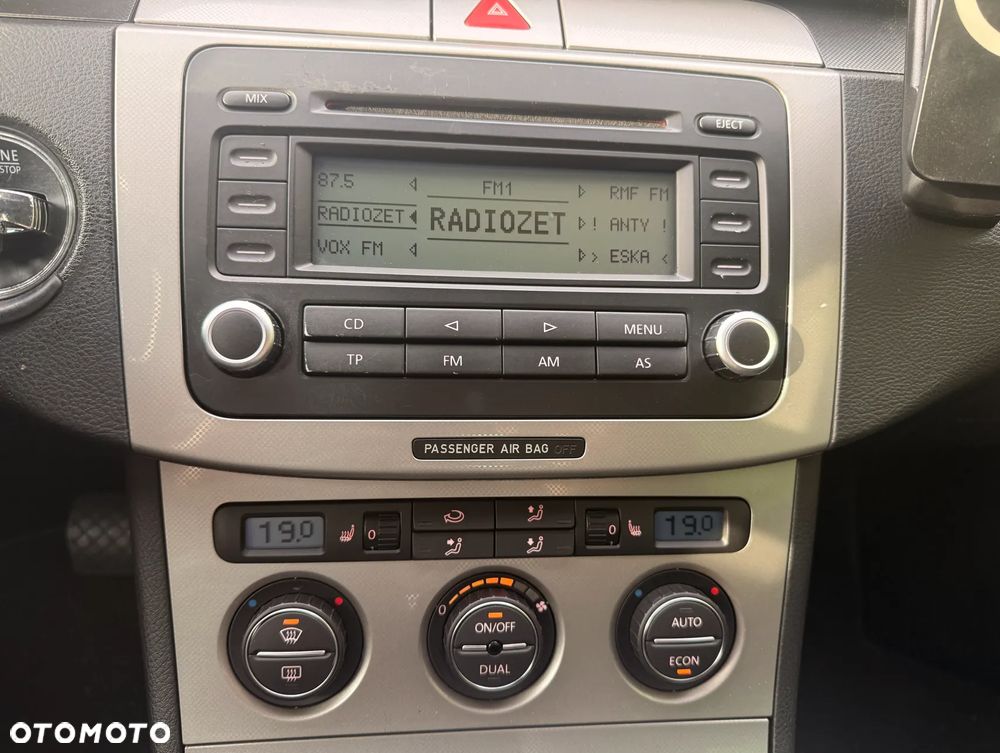 Volkswagen Passat 2.0 TDI Comfortline DSG - 14
