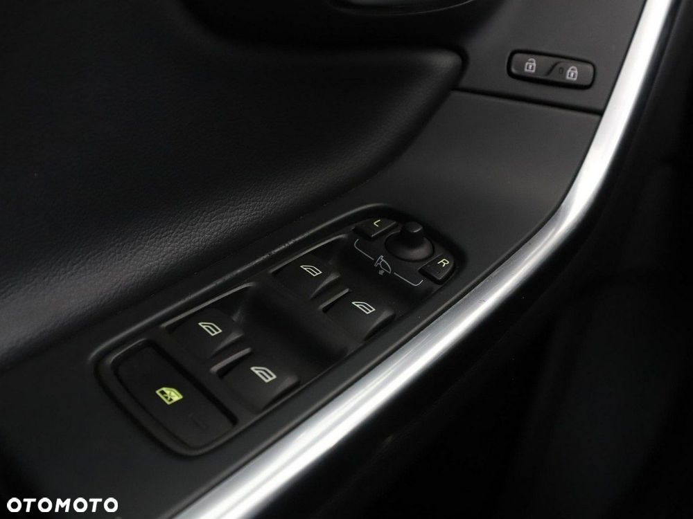 Volvo V60 D2 Linje Svart - 33