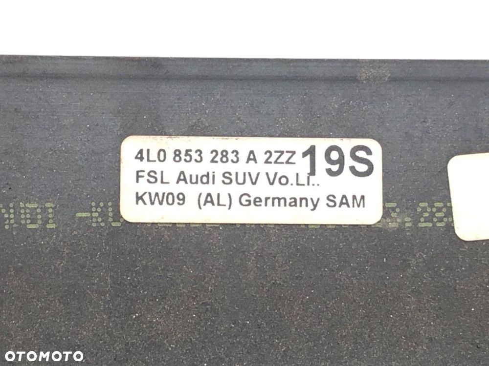 LISTWA ZGARNIAJĄCA PRZÓD LEWA CHROM  AUDI Q7 (4LB) 2006 - 2016 4.2 TDI quattro 240 kW [326 KM] - 4