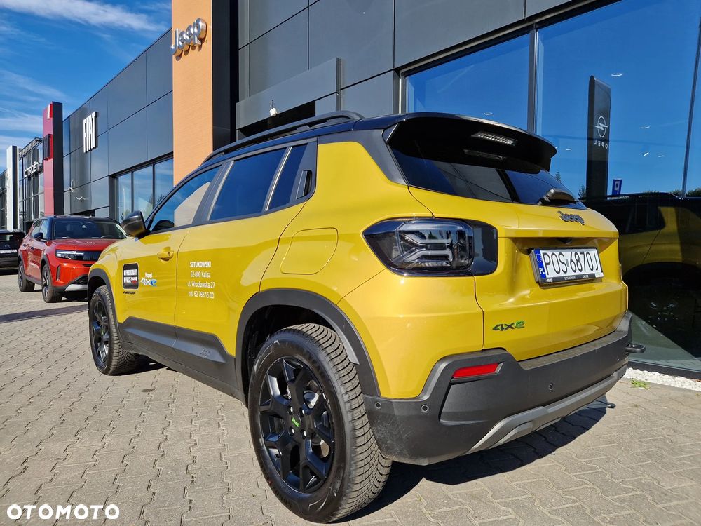 Jeep Avenger 1.2 T3 mHEV Overland 4xe eDCT6 - 10