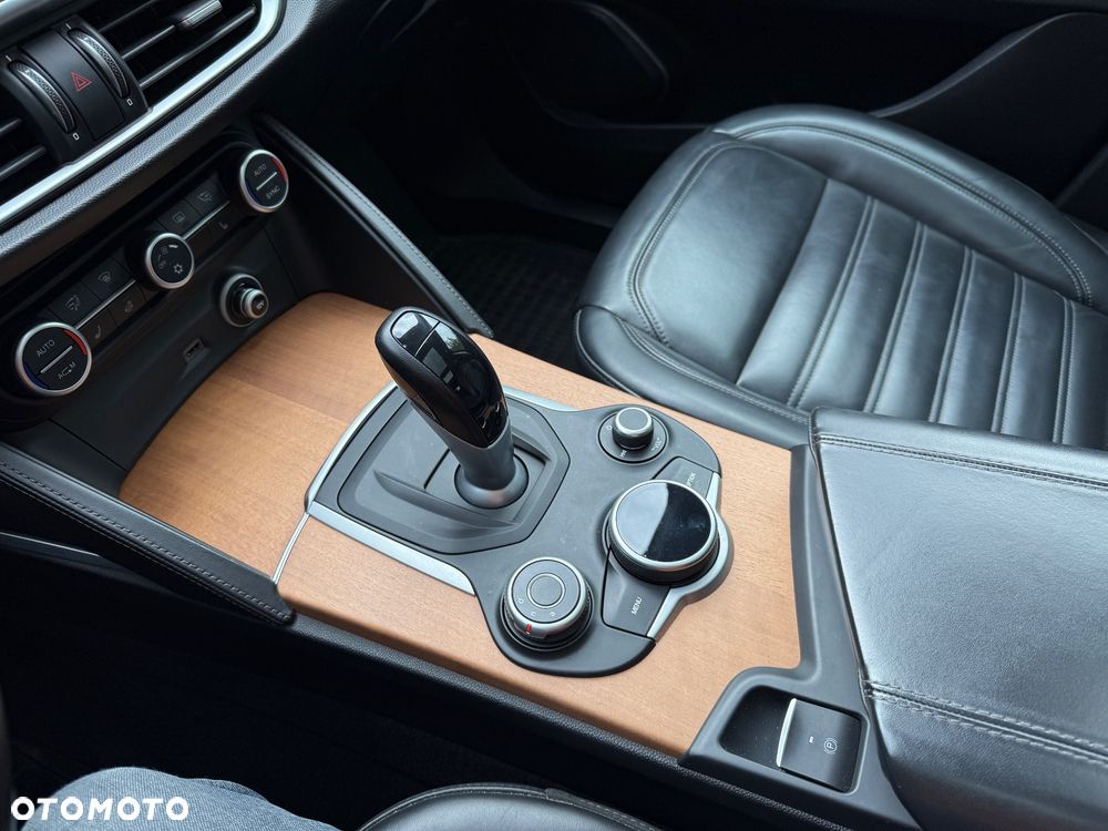 Alfa Romeo Stelvio 2.0 Turbo First Edition Q4 - 27