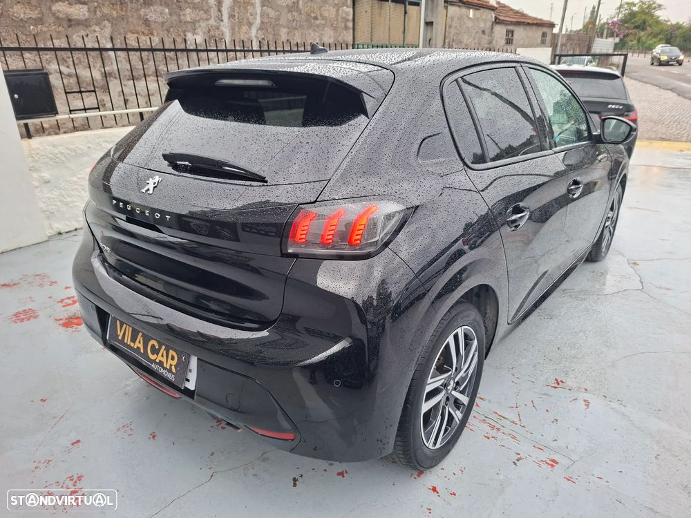 Peugeot 208 - 15