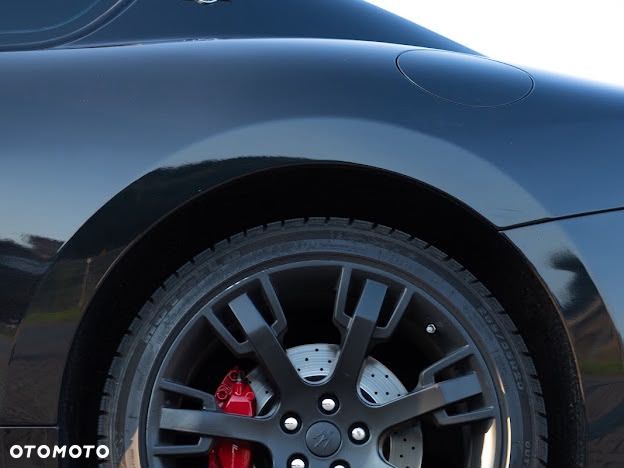 Maserati GranTurismo S Automatik - 23
