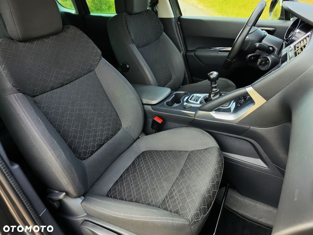 Peugeot 3008 1.6 HDi Active - 36