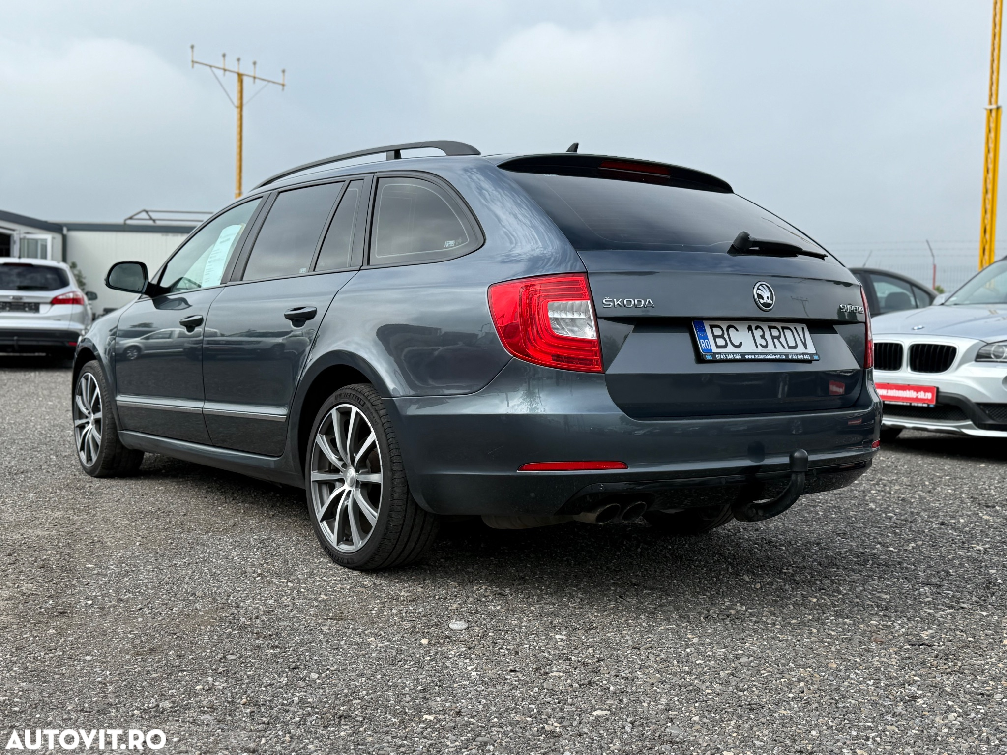 Skoda Superb 2.0 TDI DSG Exclusive - 4