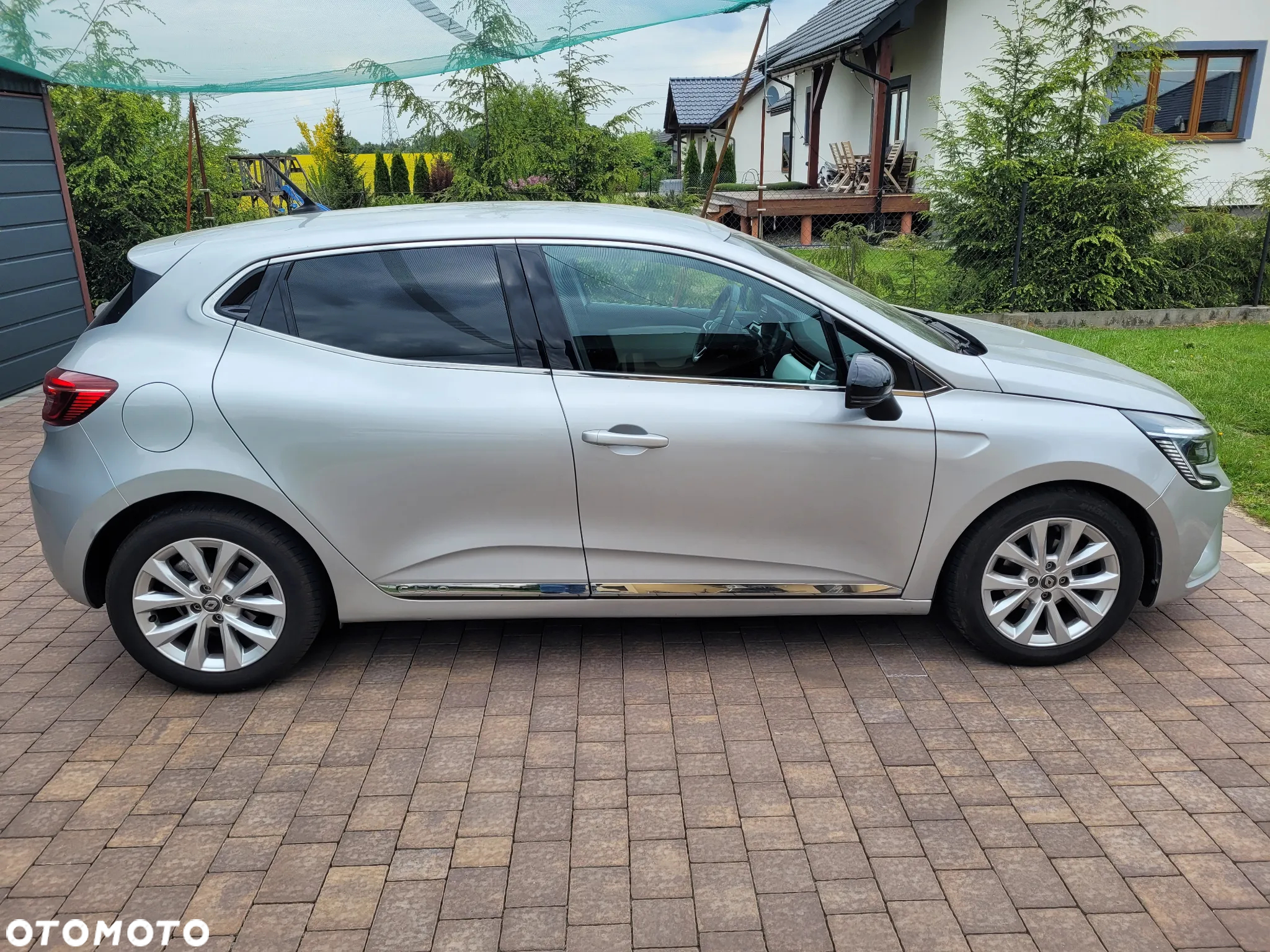 Renault Clio TCe 100 INTENS - 8