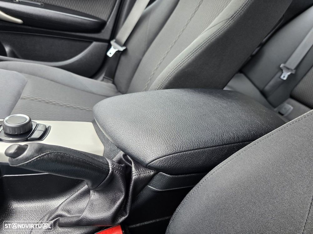BMW 116 d Advantage Auto - 25
