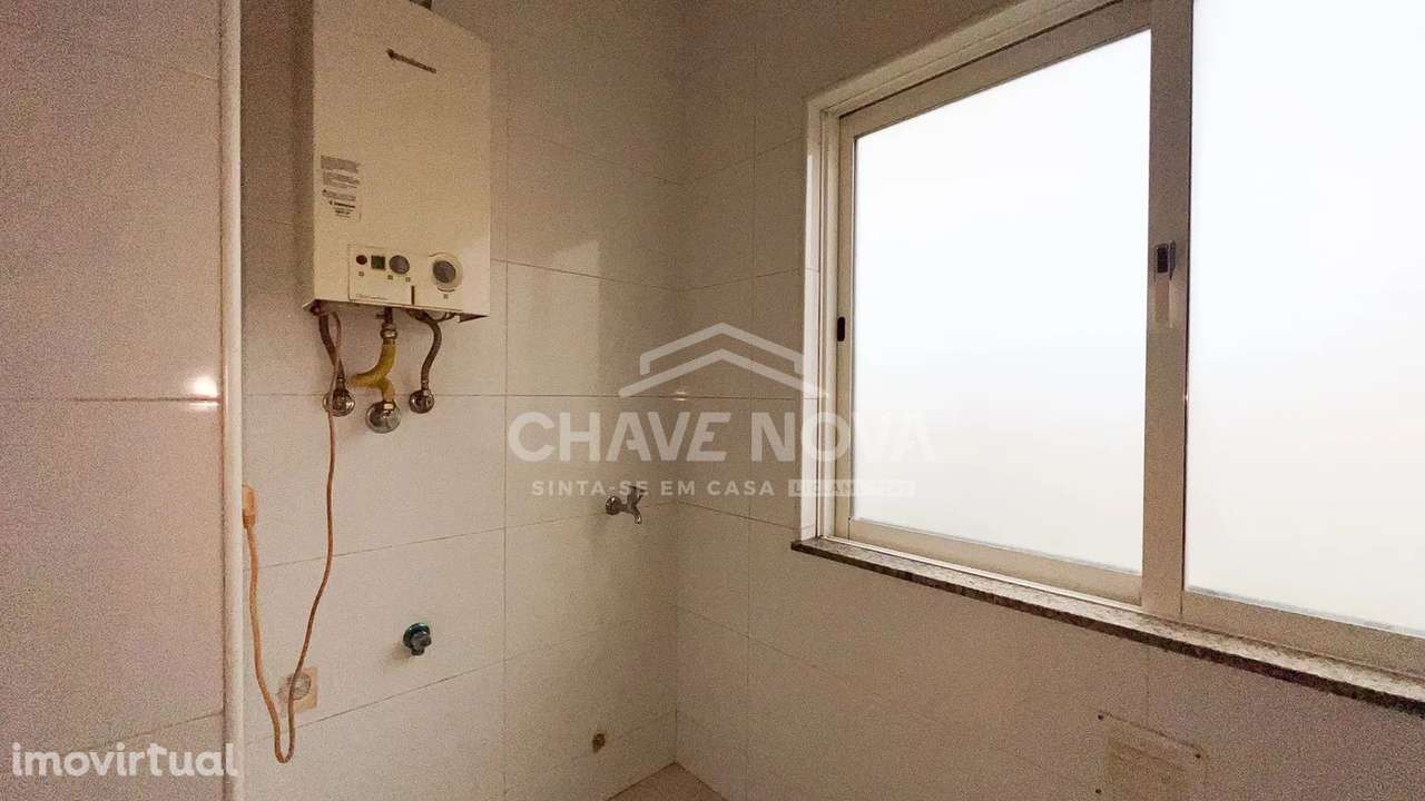 T2 c/ Lugar de Garagem em Canelas (Edifício Prestige) - Grande imagem: 4/21