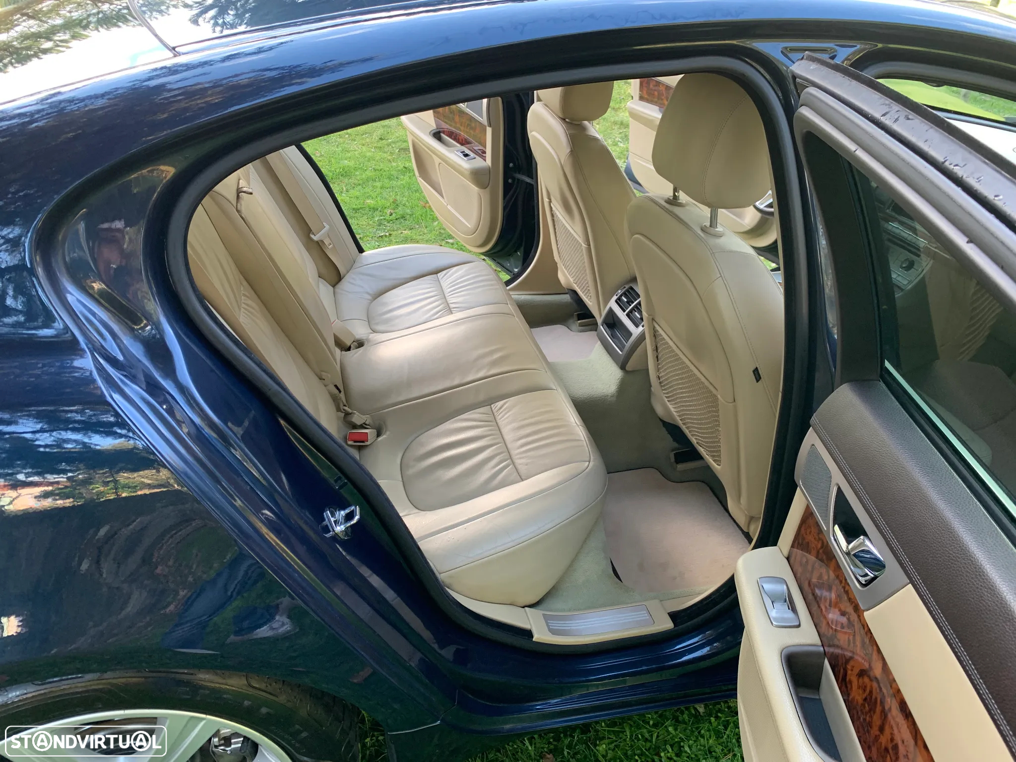 Jaguar XF 3.0 D V6 Premium Luxury - 29
