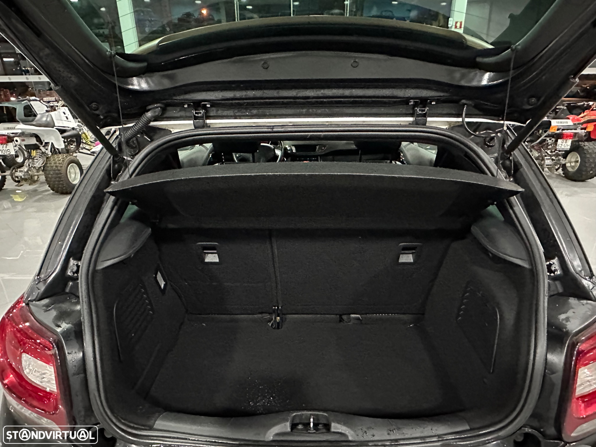 Citroën DS3 1.6 HDi Airdream Sport Chic - 23