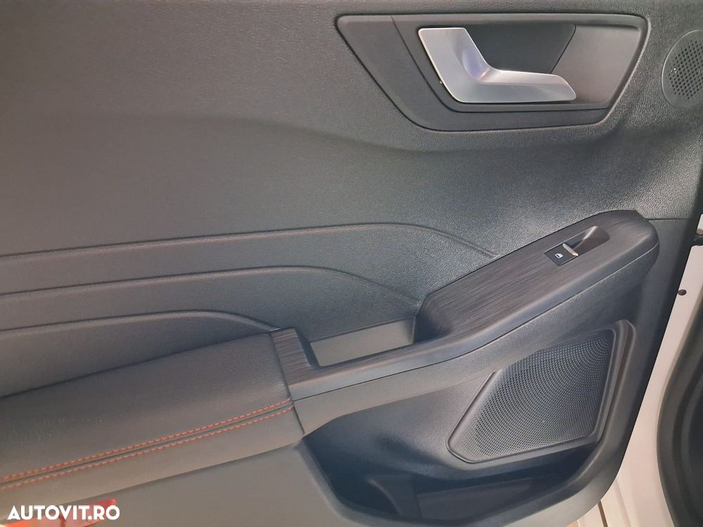 Ford Kuga - 26