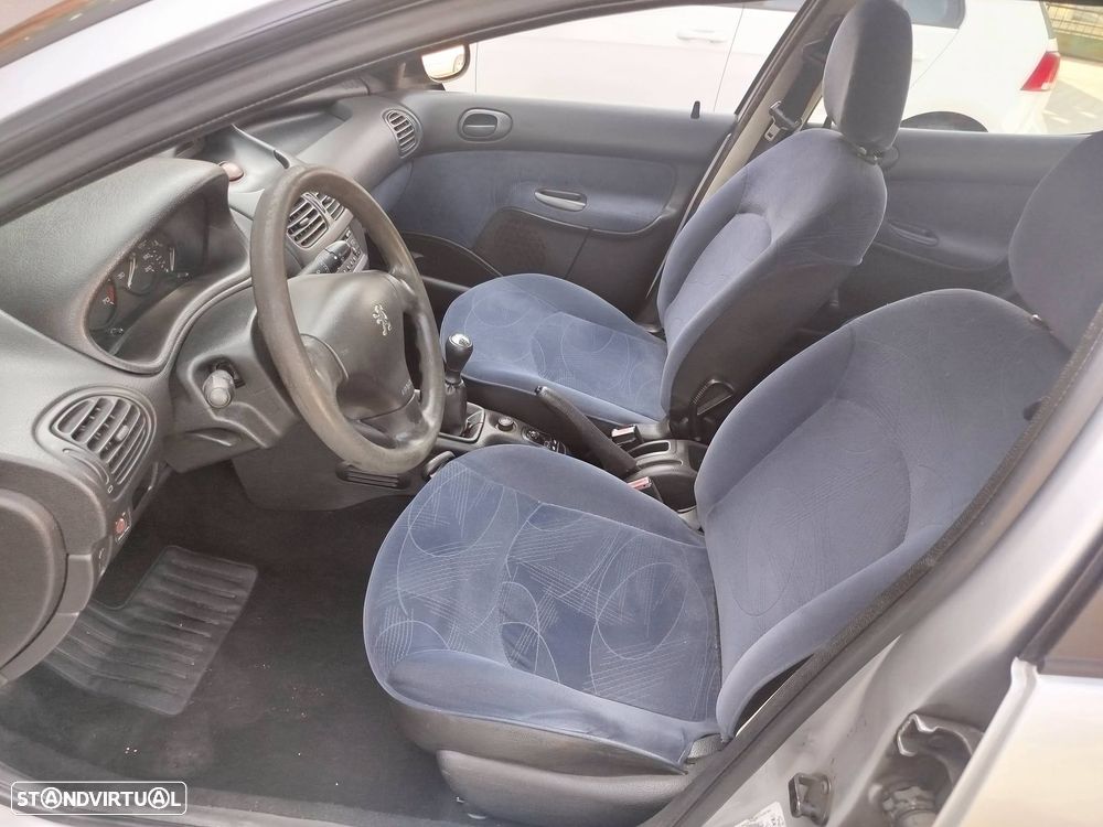 Peugeot 206 1.1 XR Présence - 9