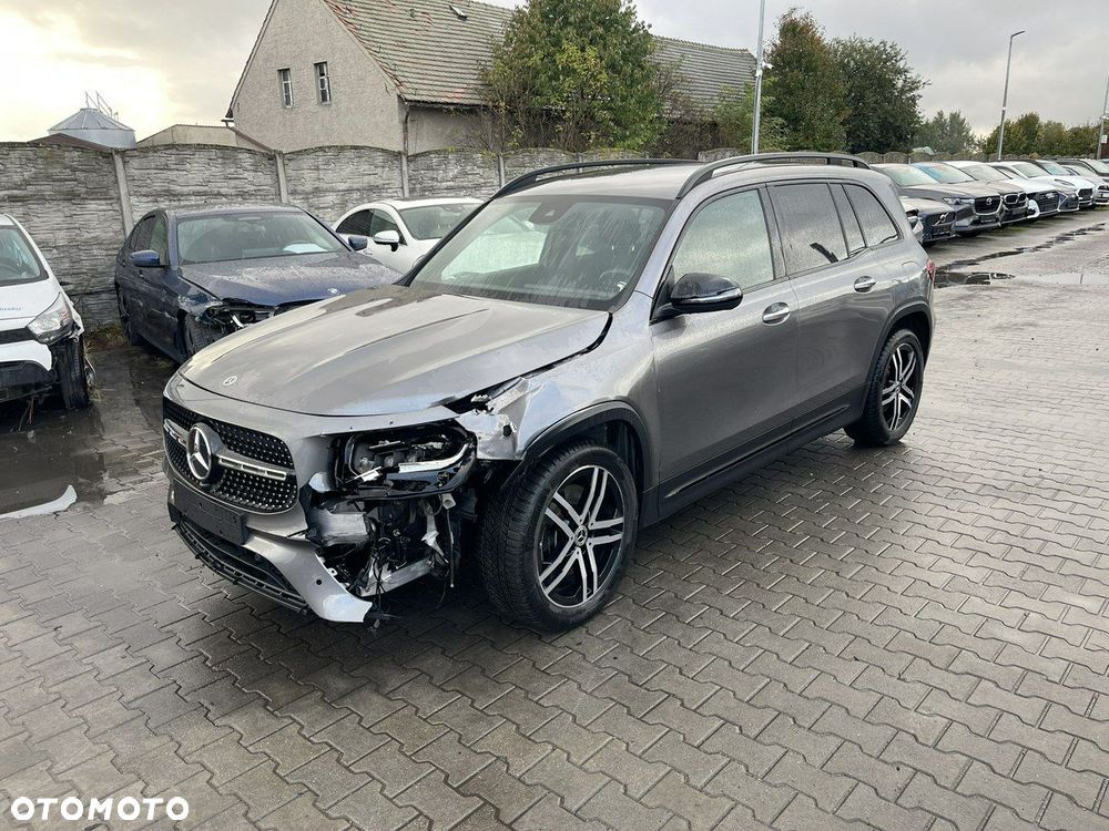 Mercedes-Benz GLB 250 AMG Line 8G-DCT - 3