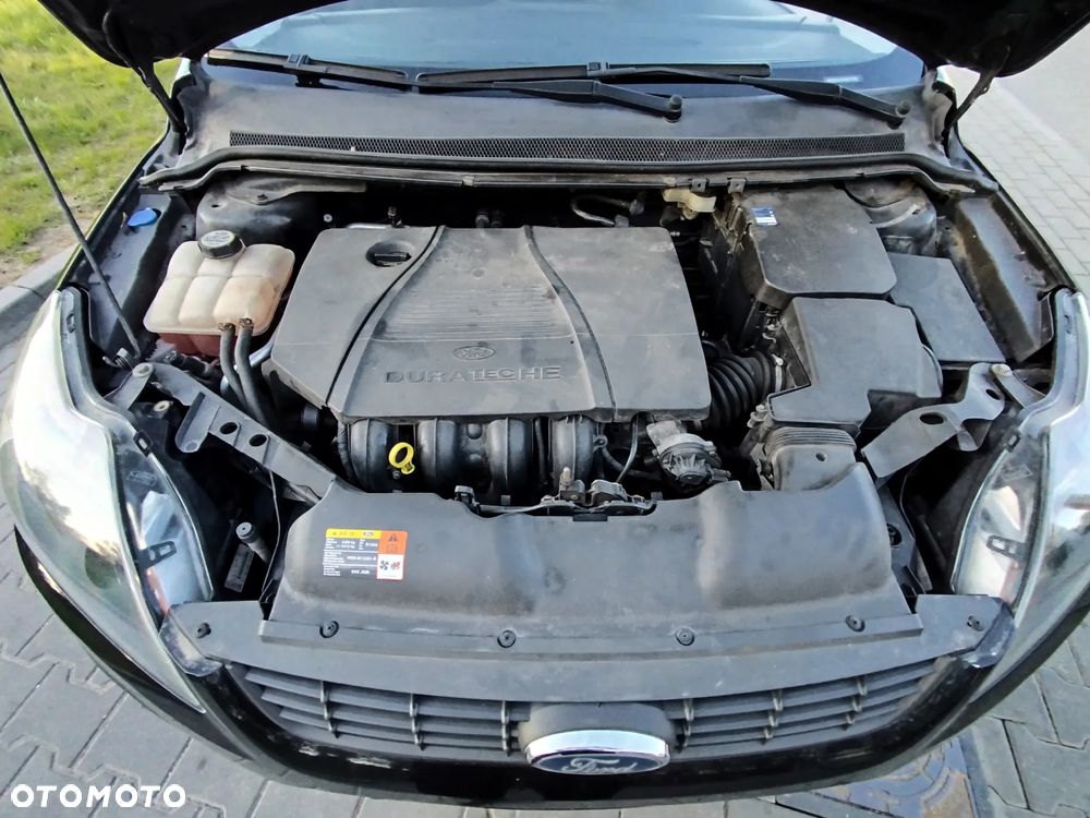 Ford Focus 2.0 16V Sport - 10