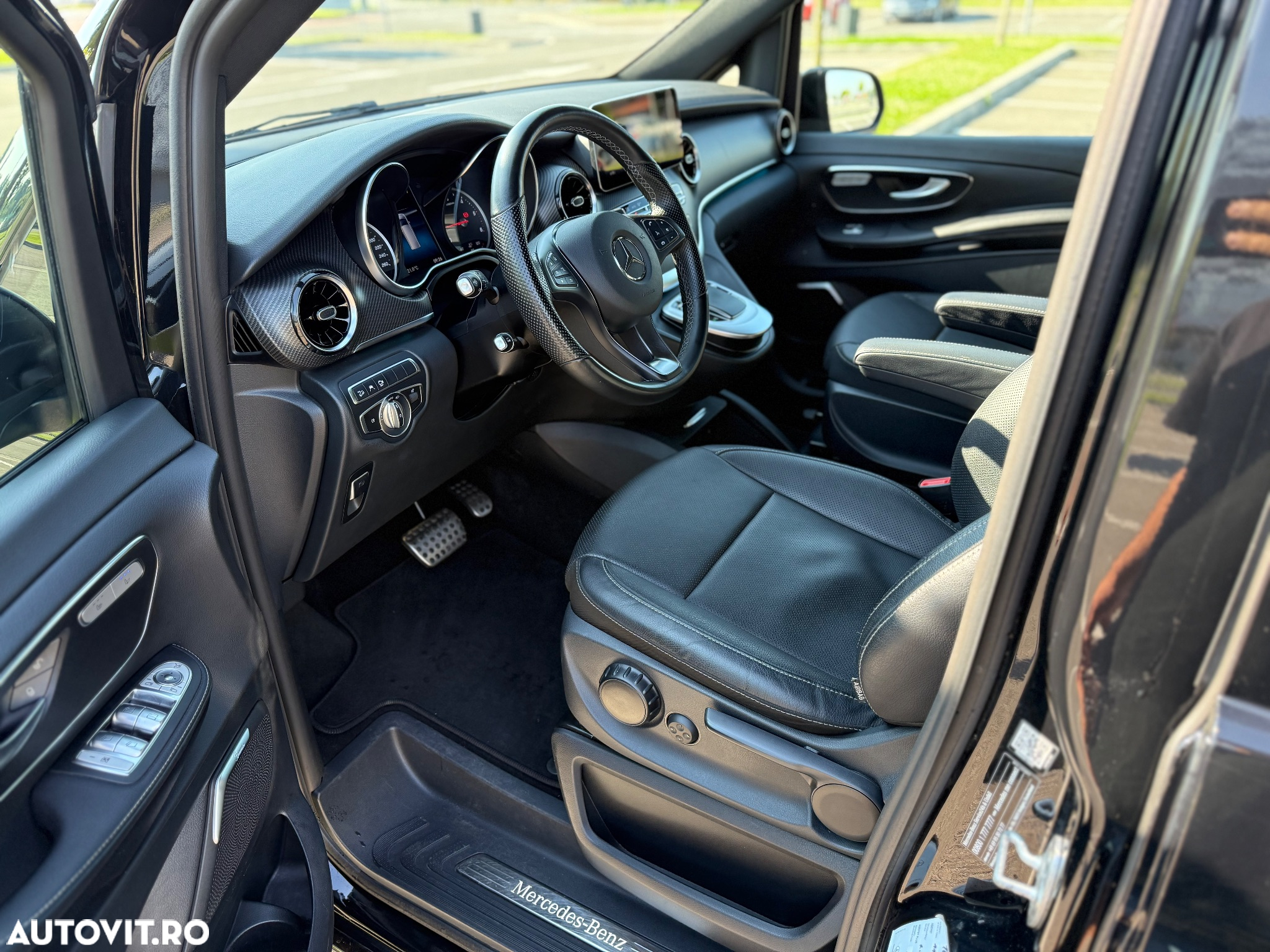 Mercedes-Benz V 300 d lang 4Matic 9G-TRONIC Avantgarde Edition 2021 - 11