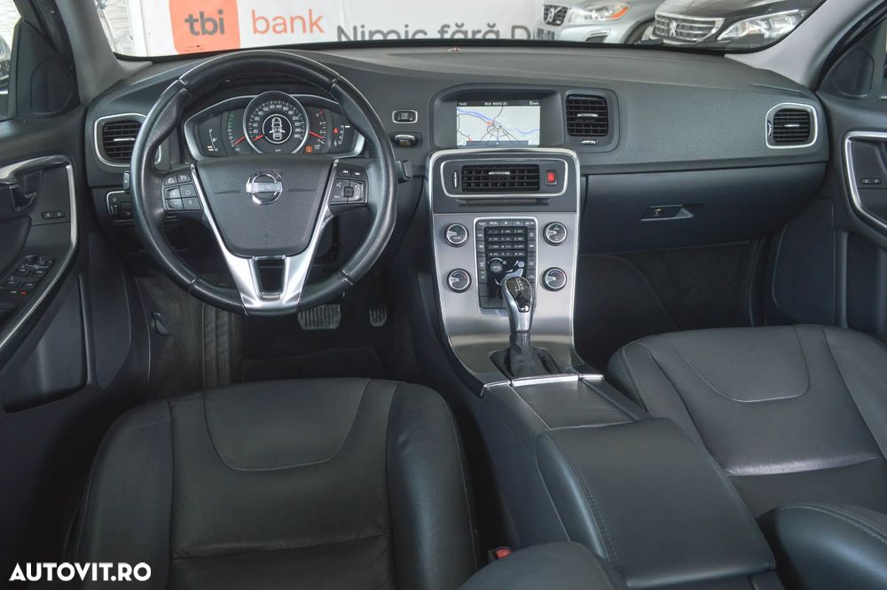 Volvo S60 D3 Geartronic Momentum - 29