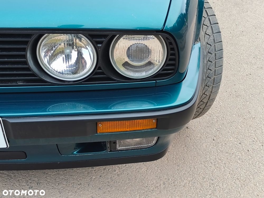 BMW Seria 3 316i - 15