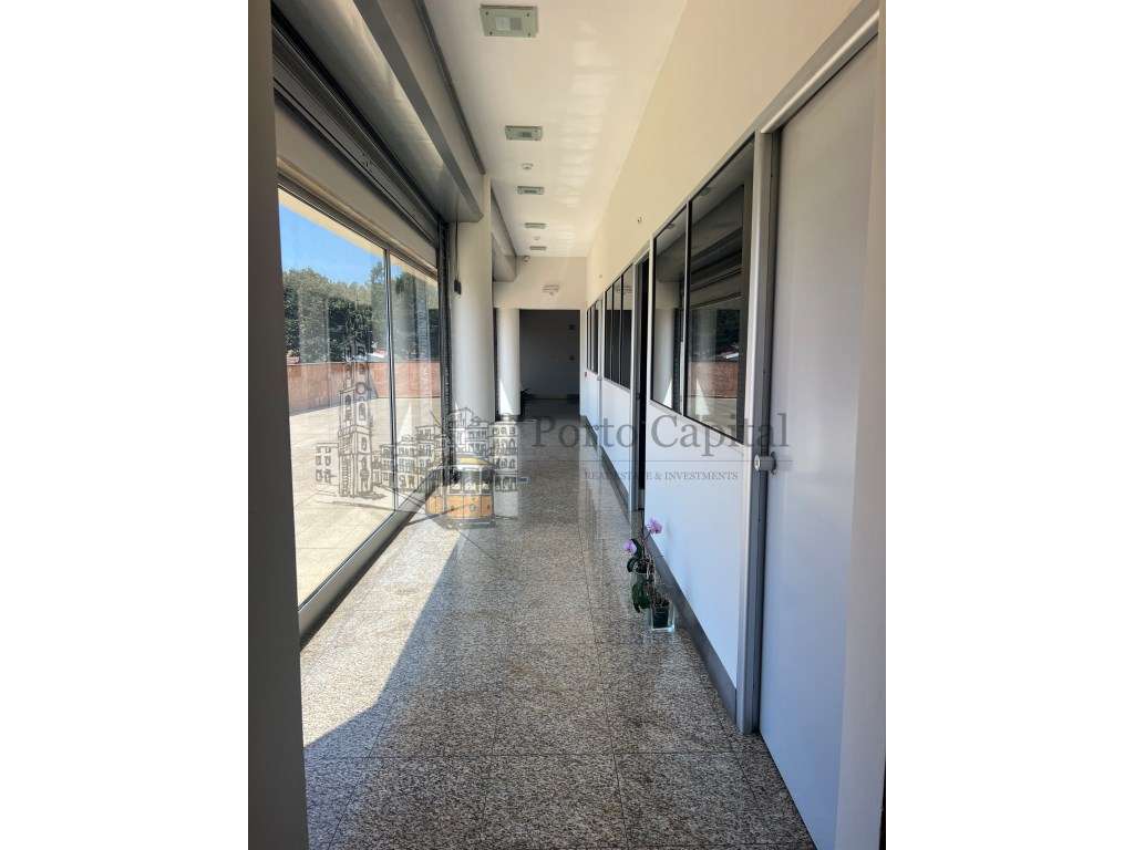 Escritório junto ao Aeroporto - Terraço Amplo e Excelentes Condições - Grande imagem: 5/20
