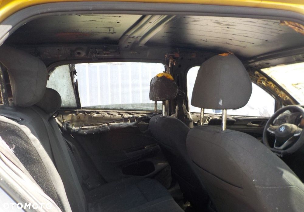 Volkswagen Golf - 27