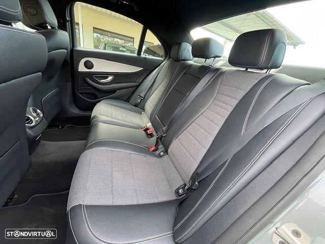 Mercedes-Benz E 300 de Avantgarde - 11