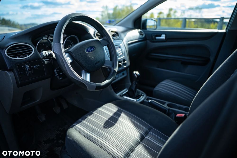 Ford Focus 1.6 Ambiente EU5 - 8